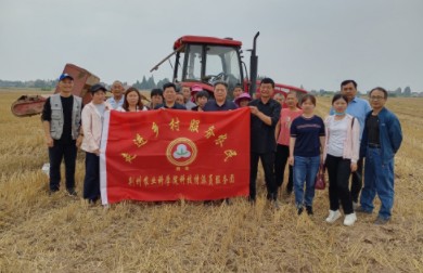 荆州农业科学院科技特派员服务团 “走进乡村、服务农民”，科技助...